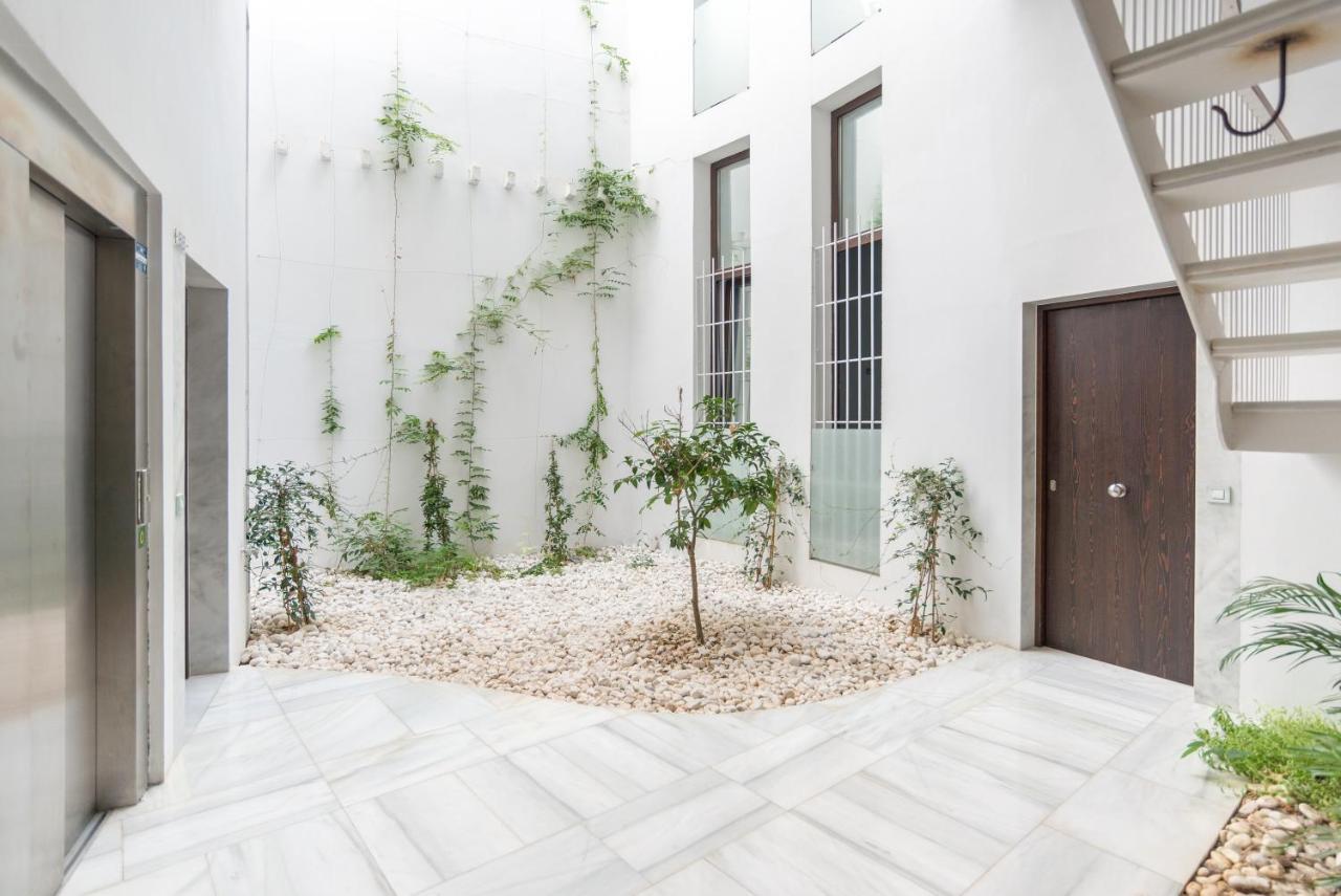 Malaga City Breaks Exterior foto